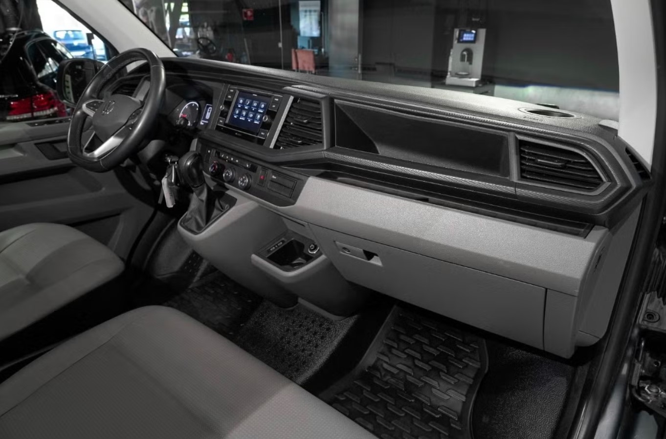 Volkswagen Transporter 2.0TDI 150 – Image 14