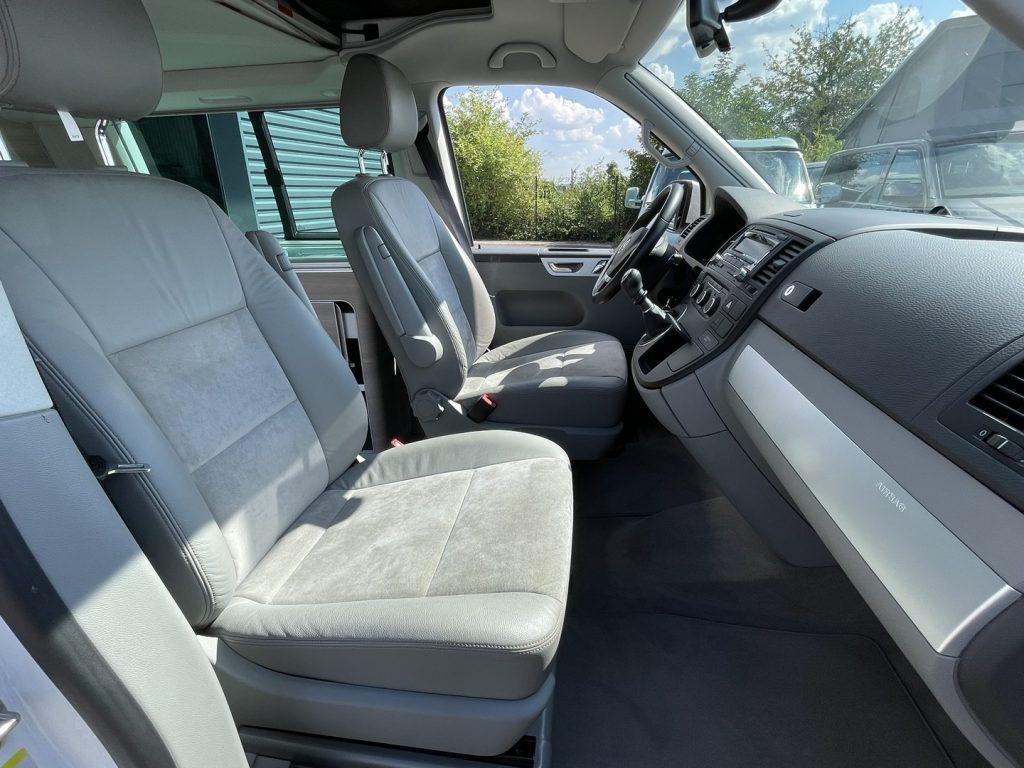 VW T5 California 2.0L TDi 140Ch – Image 8