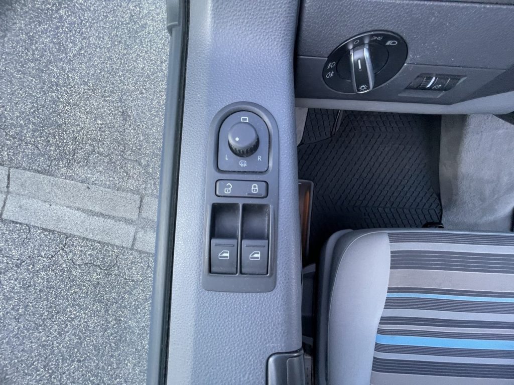 VW T5 California BEACH 2.0L TDi 140Ch – Image 7