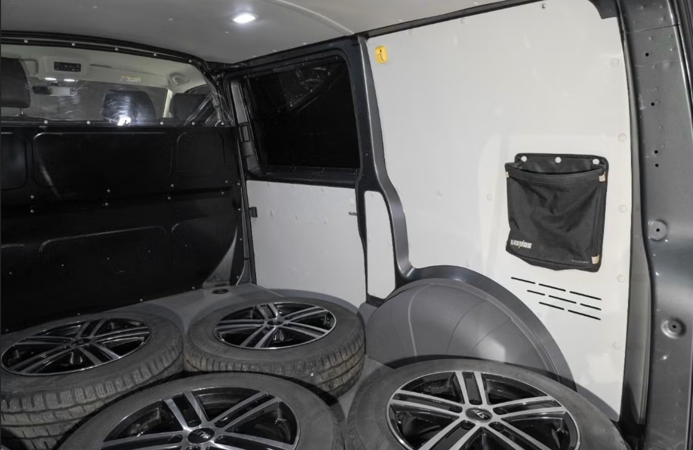 Volkswagen Transporter 2.0TDI 150 – Image 12